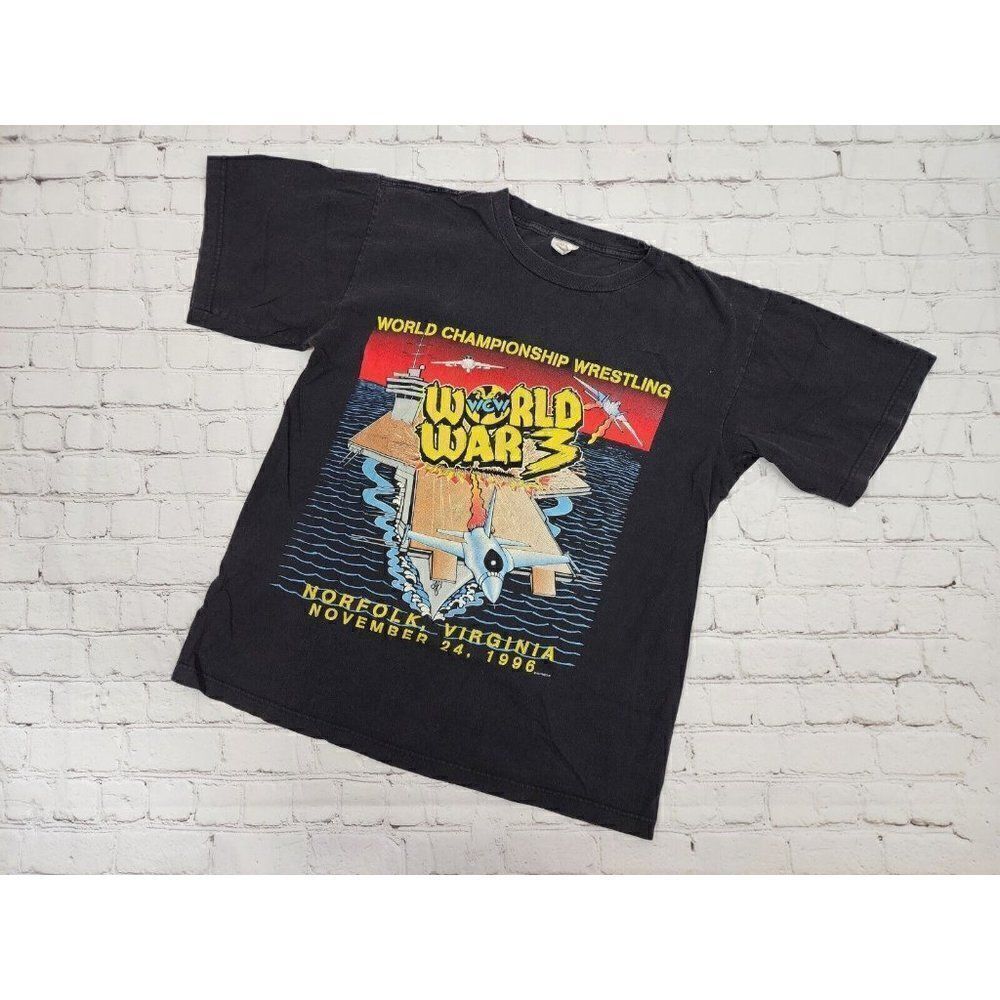 Vintage WCW Wrestling World War 3 Shirt 1996 WWF Norfolk Virginia  * Men's L  *